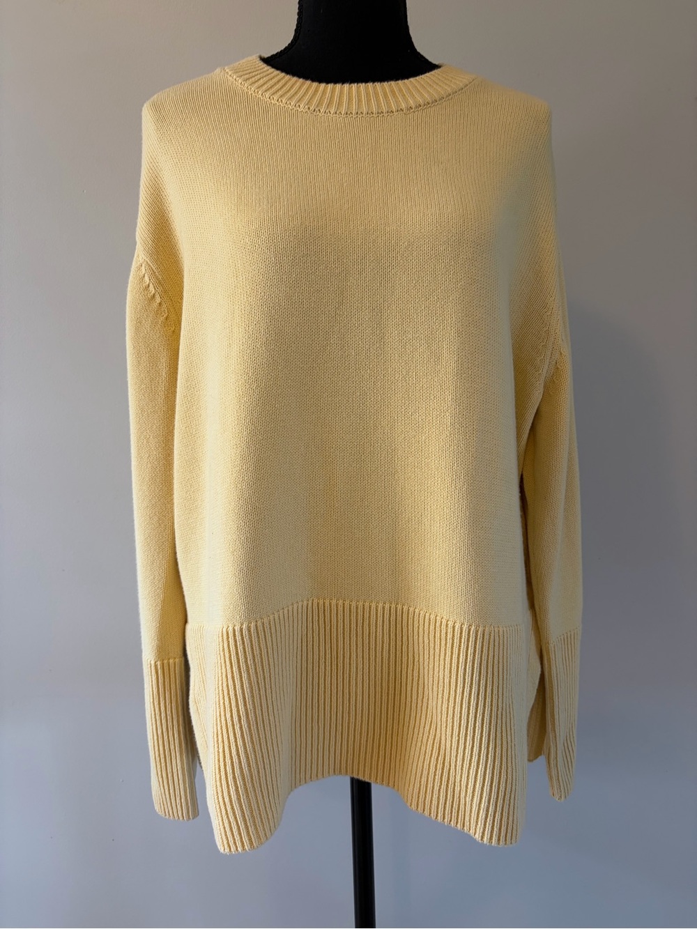 Women’s GAP Light Yellow 24/7 Split hem Crewneck Ribbed Sweater size L